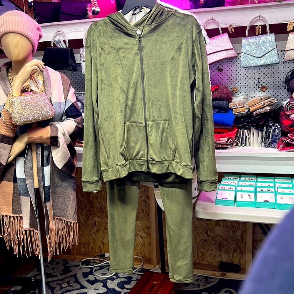 Women’s Velour Hoodie Jogger Set